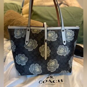 NWOT COACH Charcoal Sky Signature Leather Rose Print Market Tote (Retail $400)